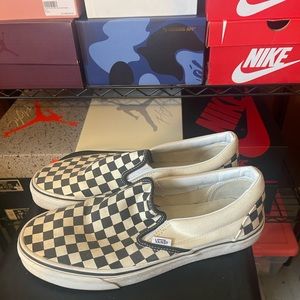 Vans classic slip on